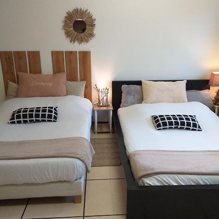Chez Naomi Bed and Breakfast Saint-Jean-de-Cornies Εξωτερικό φωτογραφία