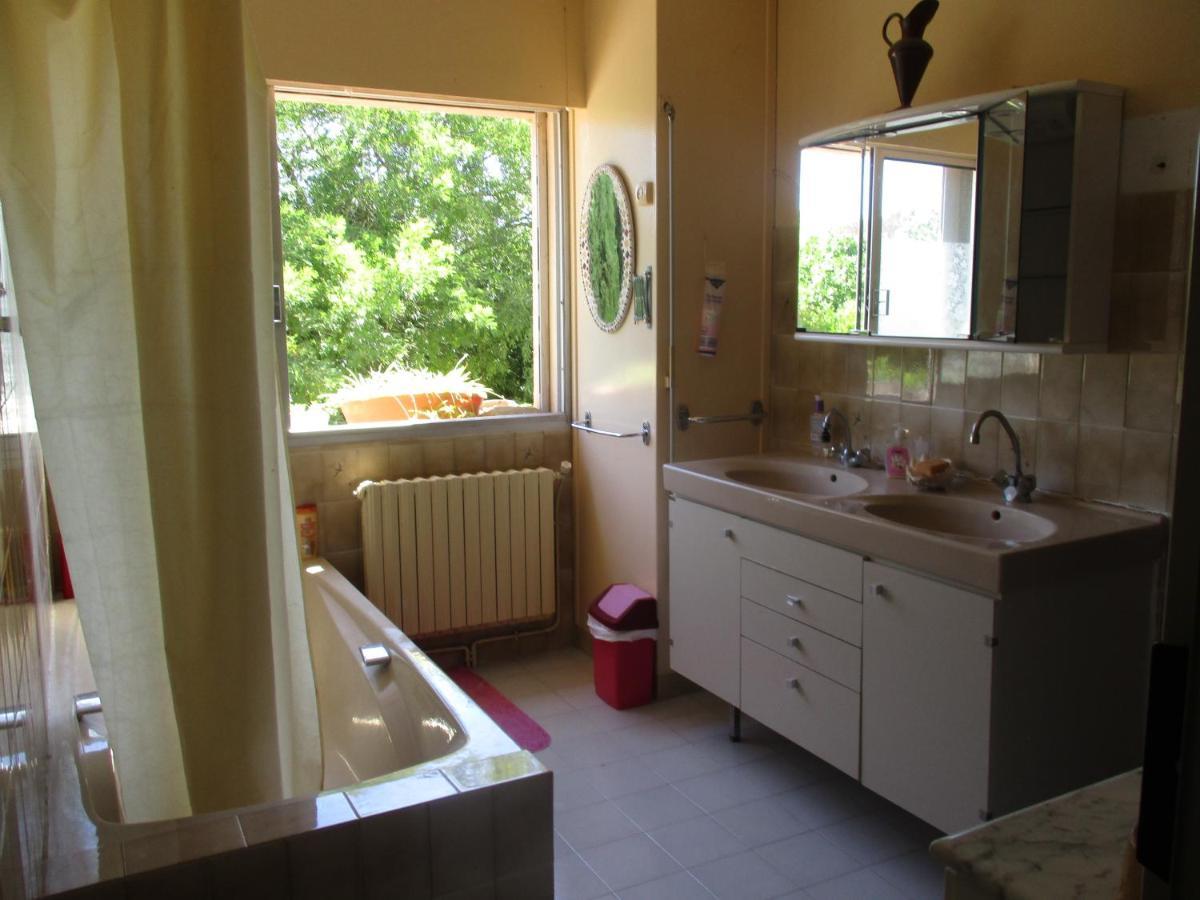Chez Naomi Bed and Breakfast Saint-Jean-de-Cornies Εξωτερικό φωτογραφία