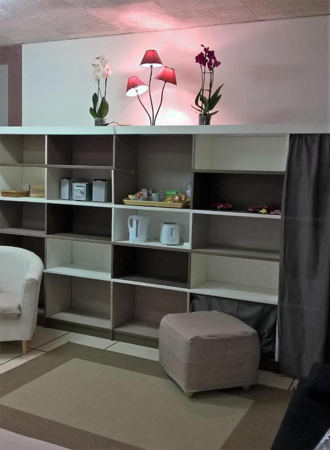 Chez Naomi Bed and Breakfast Saint-Jean-de-Cornies Εξωτερικό φωτογραφία