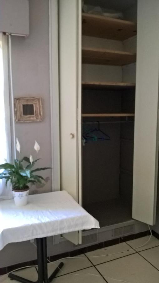Chez Naomi Bed and Breakfast Saint-Jean-de-Cornies Εξωτερικό φωτογραφία