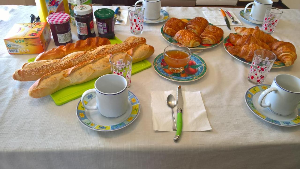 Chez Naomi Bed and Breakfast Saint-Jean-de-Cornies Εξωτερικό φωτογραφία
